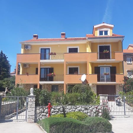 Apartmani Ana Cres Bagian luar foto